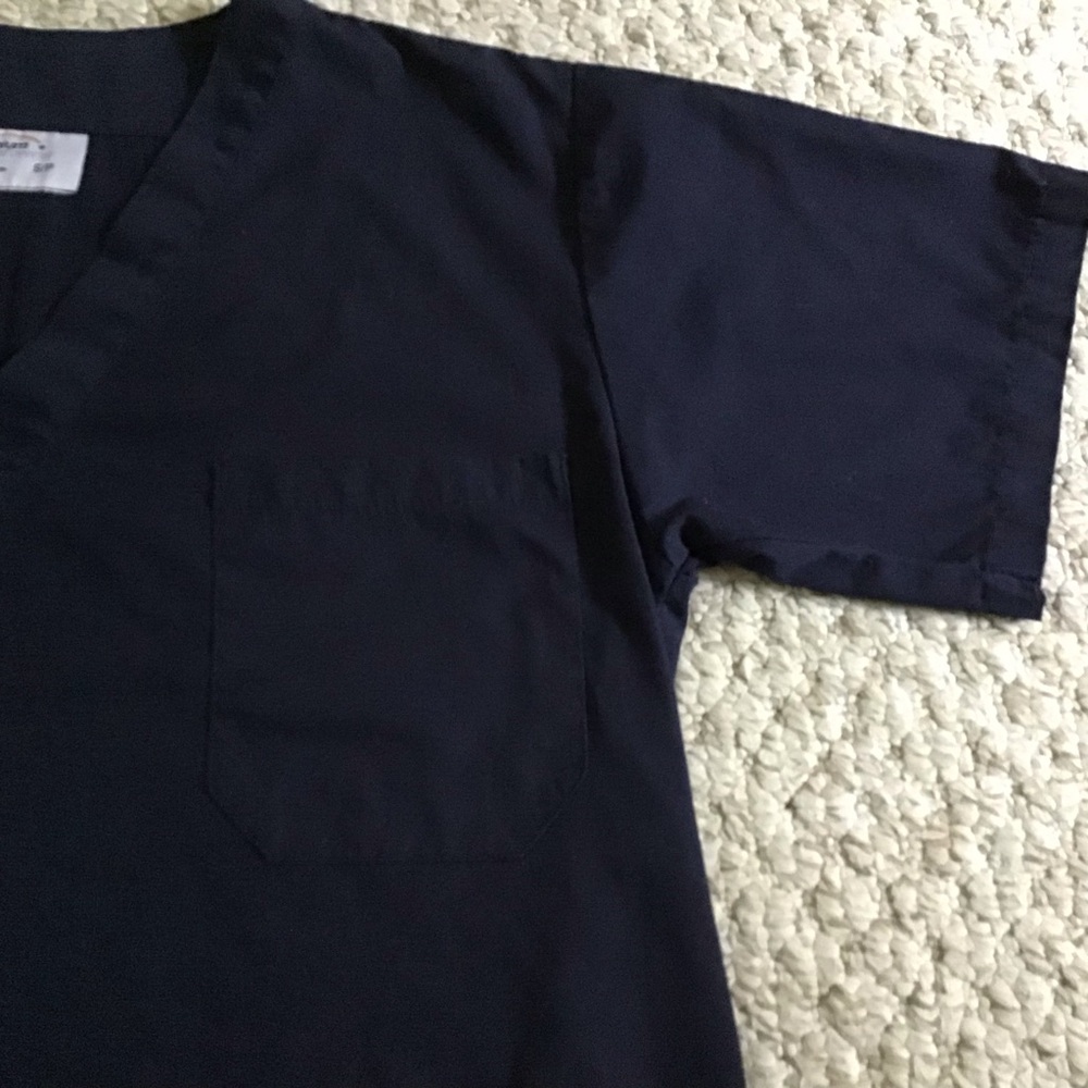 Premium Uniforms Unisex Scrub Top - Picture 3 of 4